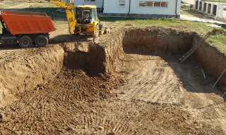 Рытье котлованов под фундамент в Кондопоге – цена от 2609 руб. за м3 | 2Землекопа-Кнп